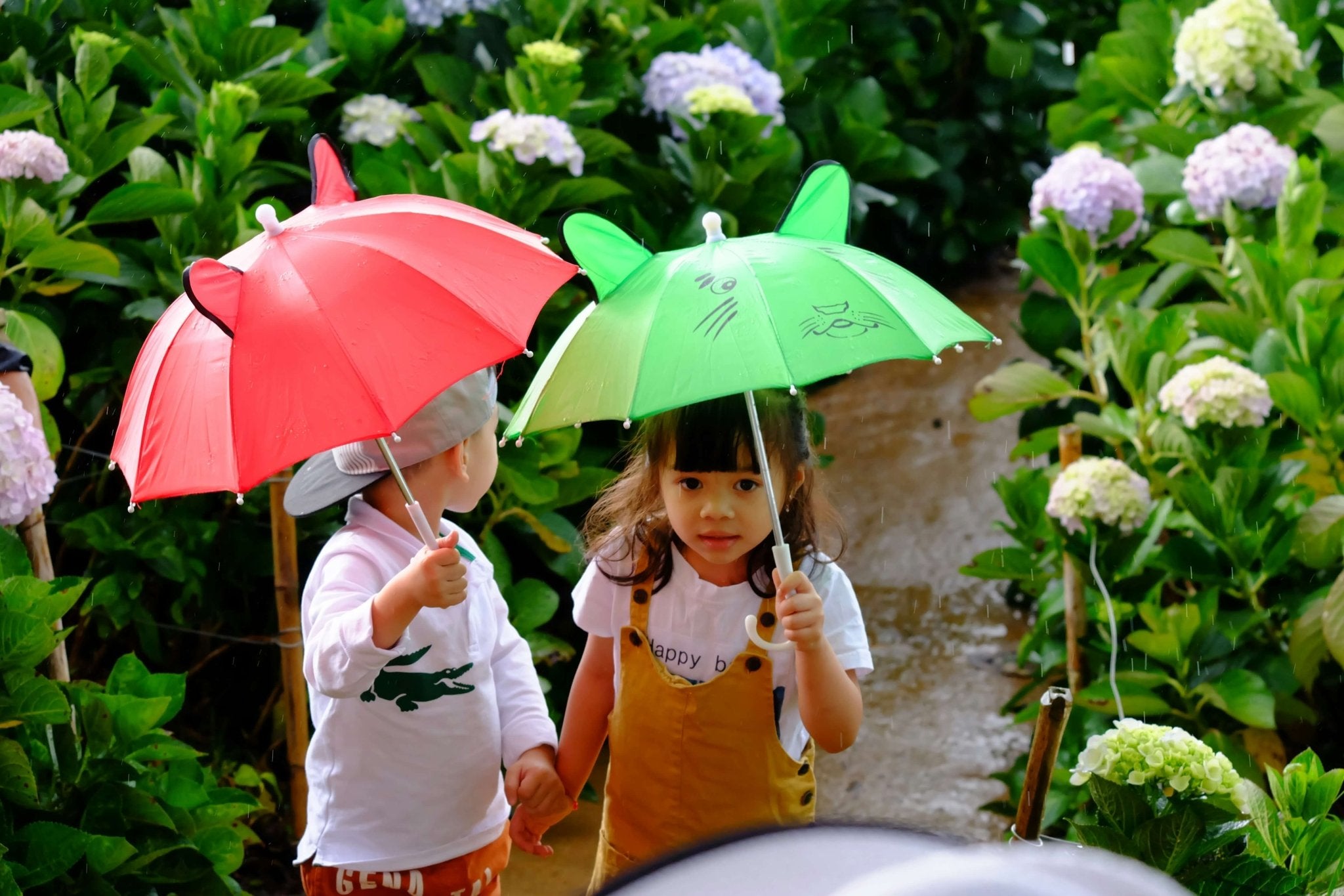 Rainy Day Activities for Toddlers (No Prep Required) - GoCozyy Play Blankets