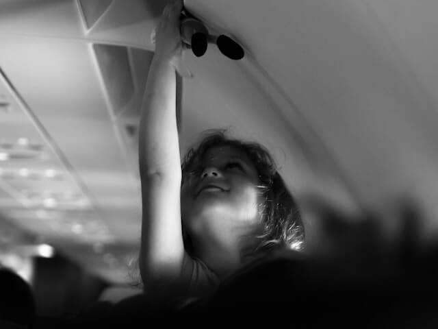 Activities for Toddlers on Airplanes (Screen-Free Ideas That Actually Work) - GoCozyy Play Blankets
